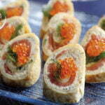 Царевични палачинки с червен хайвер